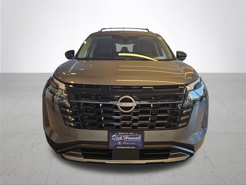 New 2026 Nissan Pathfinder Platinum w/ Cargo Package image 3