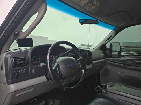 Used 2005 Ford F250 XL AWD/4WD image 9