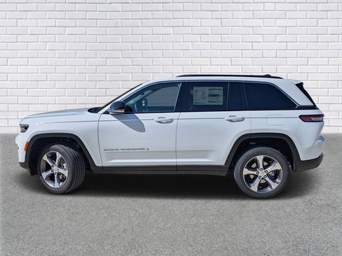 New 2025 Jeep Grand Cherokee Limited image 2