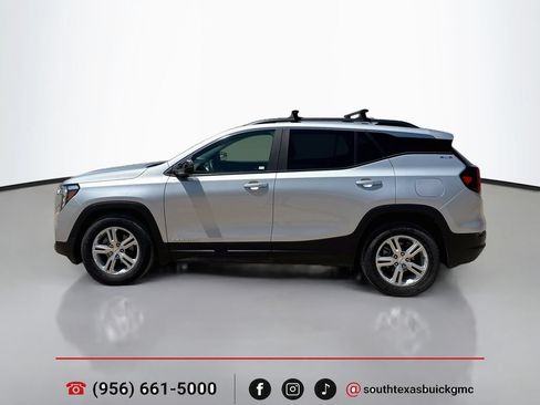 Used 2022 GMC Terrain SLE w/ Driver Convenience Package FWD image 4