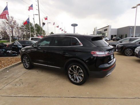 Used 2023 Lincoln Nautilus Reserve image 15