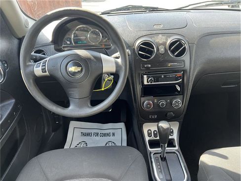 Used 2008 Chevrolet HHR LT image 9
