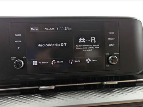 Used 2023 Kia Carnival LX FWD image 23