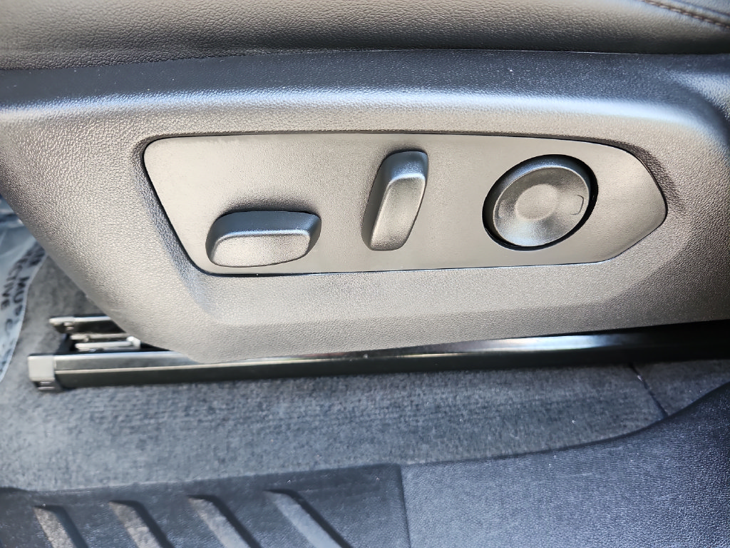 Used 2026 Chevrolet Colorado Trail Boss AWD/4WD image 26