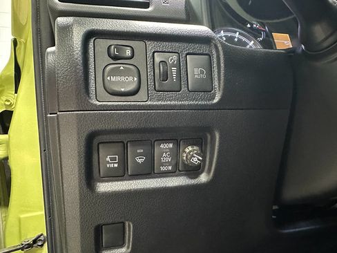 Used 2023 Toyota 4Runner TRD Off-Road Premium w/ Off Road Premium Plus Package AWD/4WD image 25
