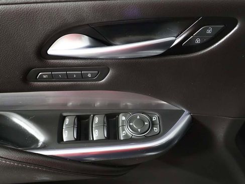 Used 2024 Cadillac XT4 Premium Luxury image 31