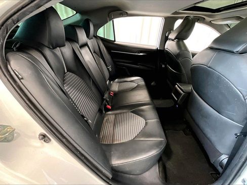 Used 2019 Toyota Camry SE image 20
