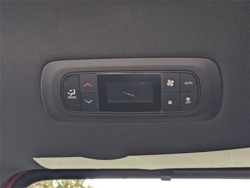 New 2026 Chrysler Pacifica Select image 21