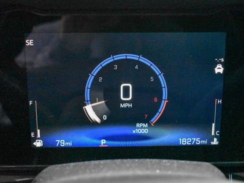 Used 2025 Chevrolet Trax RS image 13