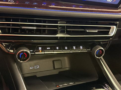 New 2026 Chevrolet Traverse RS FWD image 25