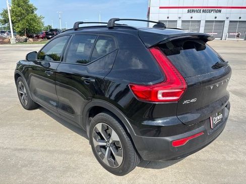 Used 2023 Volvo XC40 B5 Plus w/ Protection Package Premier AWD/4WD image 6