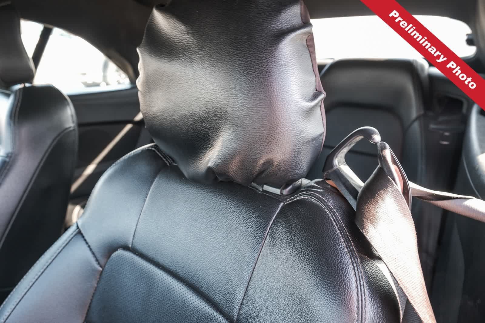 Used 2022 Ford Mustang Premium RWD image 17