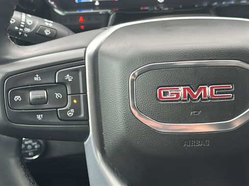 Used 2024 GMC Sierra 1500 SLT image 10