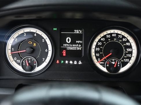 Used 2017 RAM 3500 Tradesman image 10