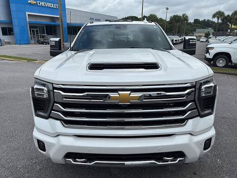 Used 2024 Chevrolet Silverado 2500 High Country w/ High Country Premium Package AWD/4WD image 8