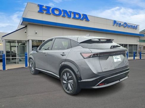 Used 2023 Nissan Ariya AWD image 6
