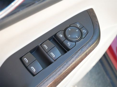 Used 2020 GMC Acadia Denali w/ Technology Package image 13