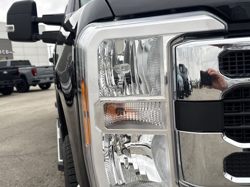 Used 2025 Ford F250 XLT image 11
