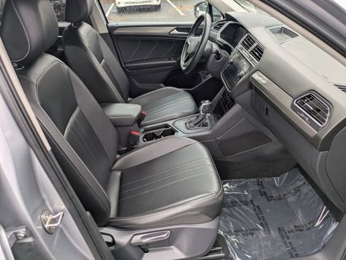 Used 2022 Volkswagen Tiguan SE FWD image 20