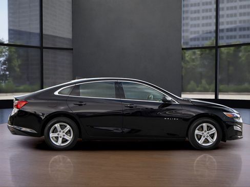 Used 2024 Chevrolet Malibu LS image 6