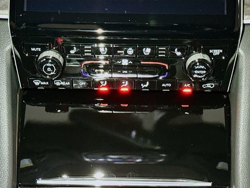 New 2025 Jeep Grand Cherokee Limited w/ Luxury Tech Group II AWD/4WD image 10