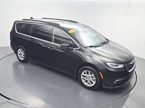 Used 2022 Chrysler Pacifica Touring-L FWD image 53