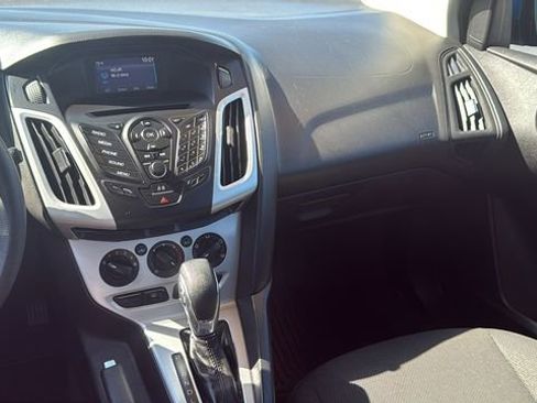 Used 2014 Ford Focus SE w/ SE Winter Package image 29