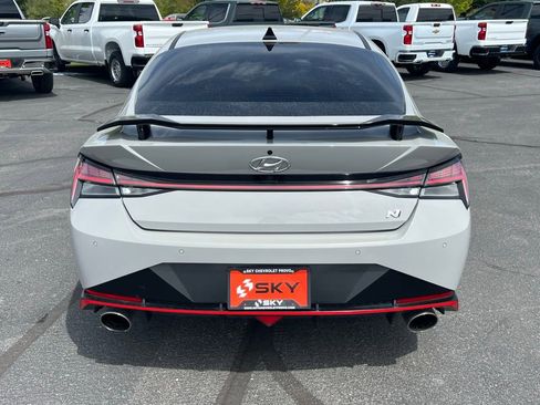 Used 2022 Hyundai Elantra N FWD image 8