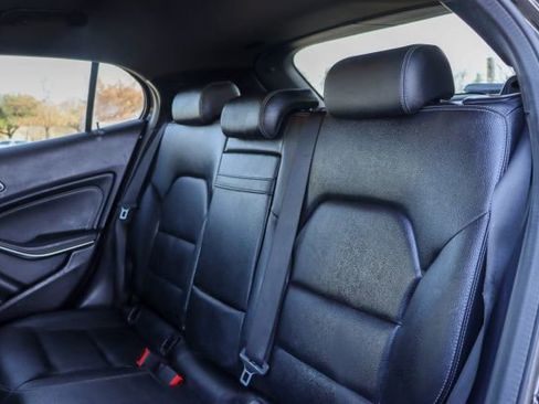 Used 2020 Mercedes-Benz GLA 250 image 16