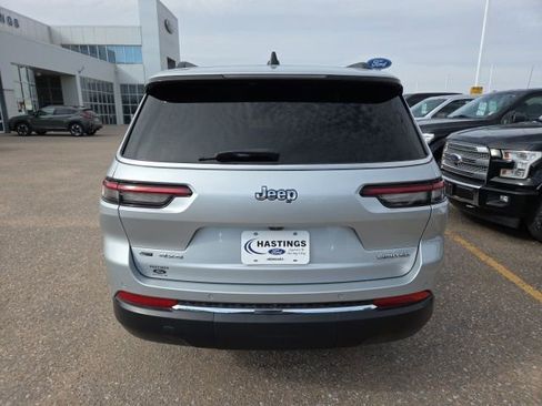 Used 2023 Jeep Grand Cherokee L Limited w/ Trailer Tow Group (B) image 4