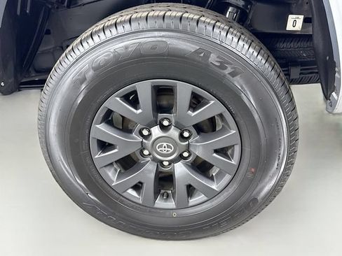 Certified 2022 Toyota Tacoma SR5 RWD image 31