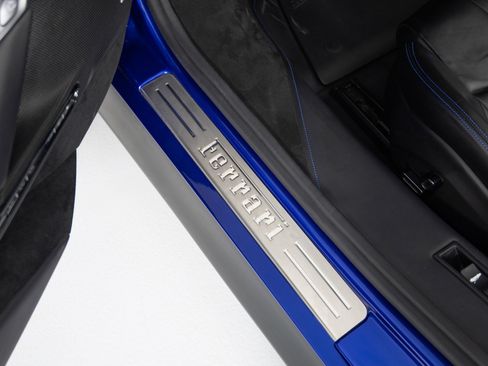 Certified 2022 Ferrari SF90 Spider image 33