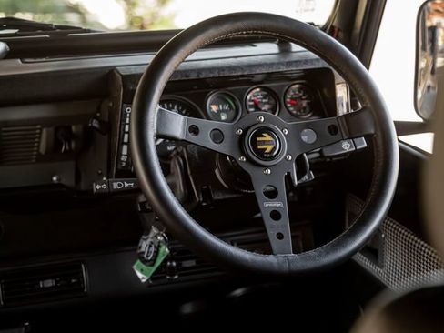 Used 1991 Land Rover Defender 110 image 71