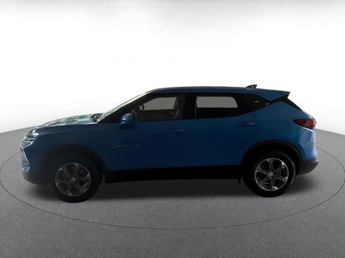 Used 2025 Chevrolet Blazer LT FWD image 9