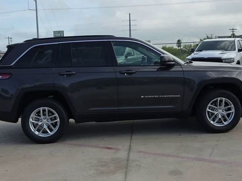 New 2026 Jeep Grand Cherokee Laredo X RWD image 9