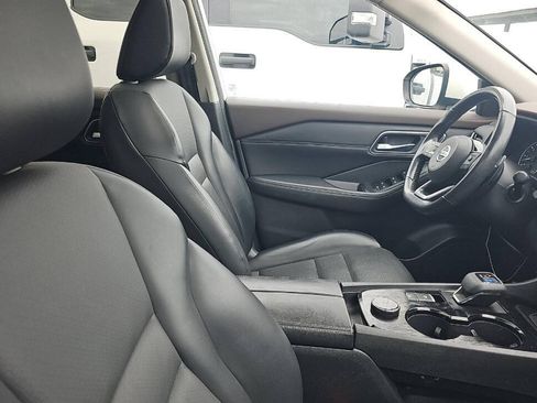 Used 2021 Nissan Rogue SV w/ Premium Package AWD/4WD image 12