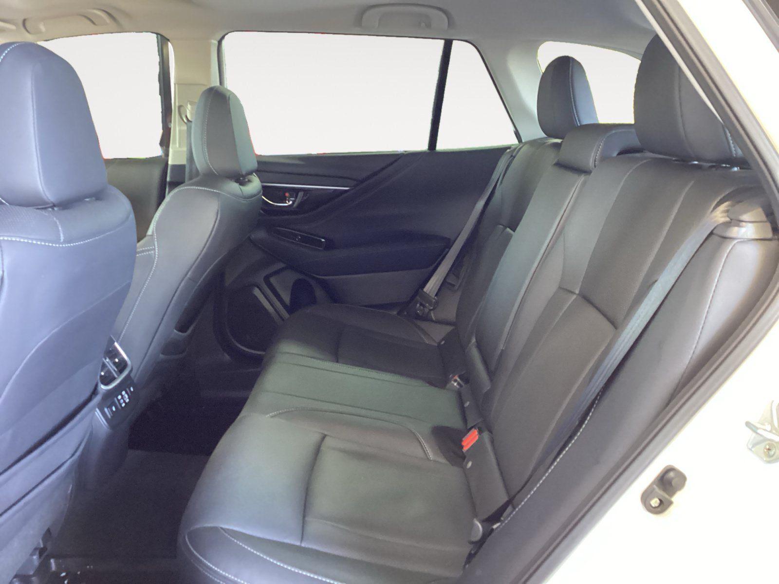 Used 2023 Subaru Outback Touring XT AWD/4WD image 13
