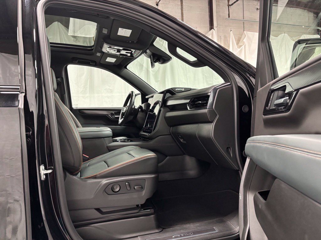 Used 2026 GMC Yukon XL AT4 AWD/4WD image 59
