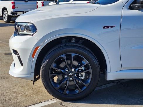 Used 2025 Dodge Durango GT image 8