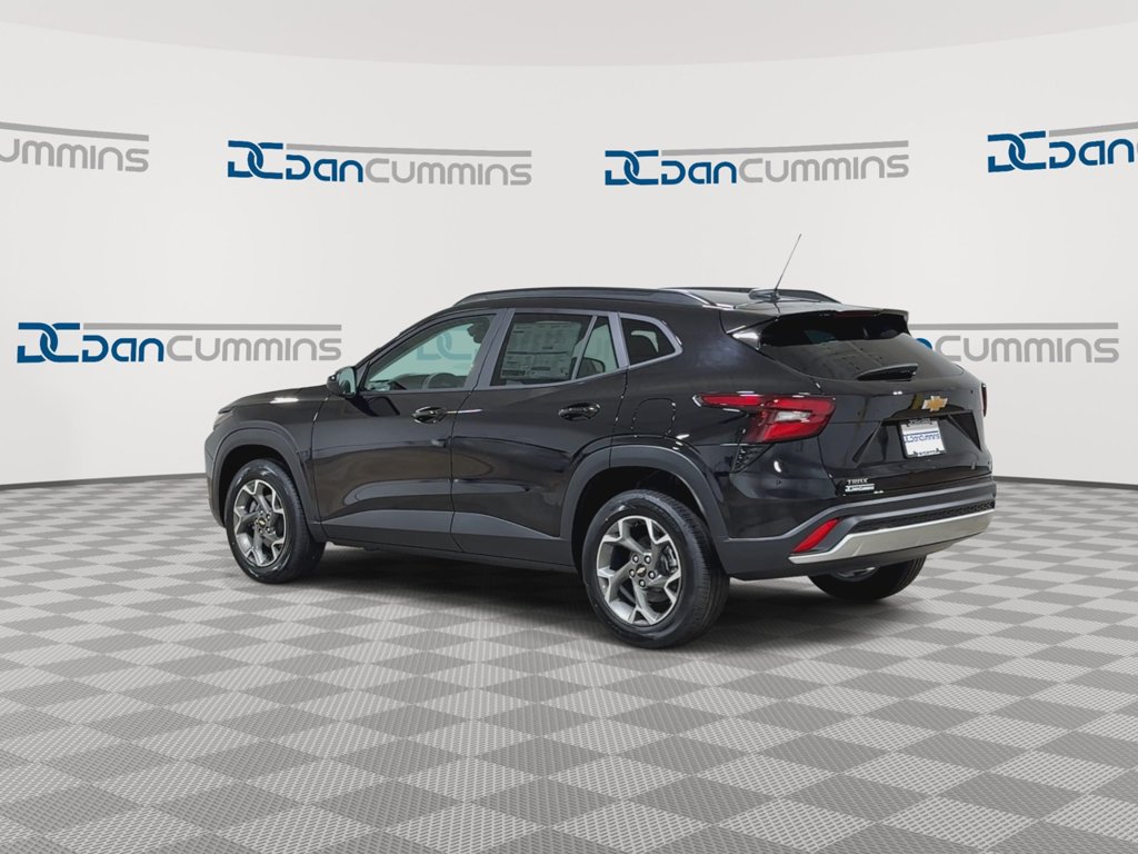 New 2026 Chevrolet Trax LT w/ LT Convenience Package FWD image 6