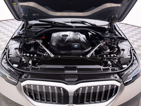 Certified 2025 BMW 540i xDrive image 28
