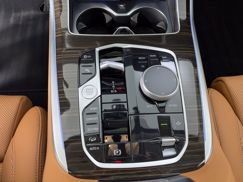 Used 2024 BMW X7 xDrive40i AWD/4WD image 19