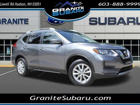 Used 2017 Nissan Rogue SV AWD/4WD image 1