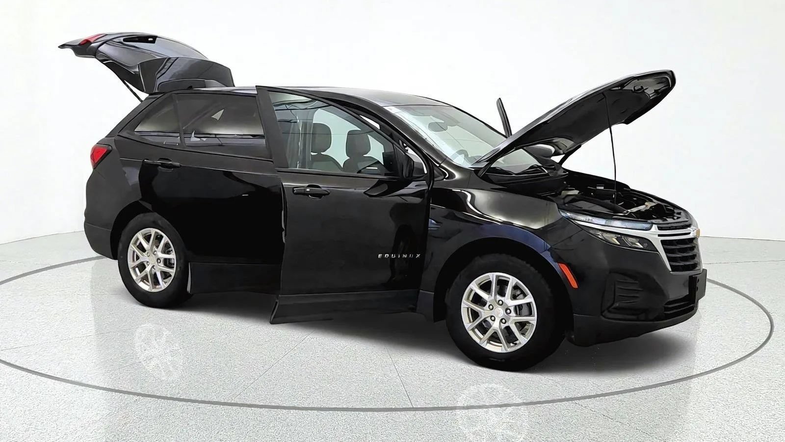 Used 2023 Chevrolet Equinox LS w/ LS Convenience Package FWD image 11