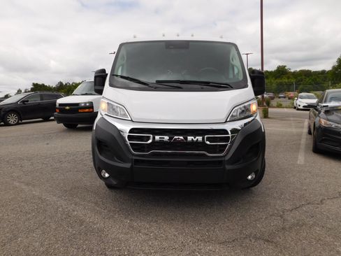 Used 2025 RAM ProMaster 2500 w/ U-Haul Equipment Group FWD image 3