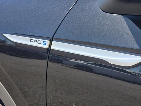 Used 2022 Volkswagen ID.4 Pro S RWD image 14