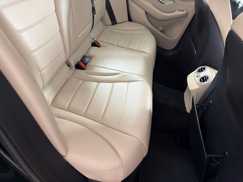 Used 2015 Mercedes-Benz C 300 4MATIC Sedan image 20