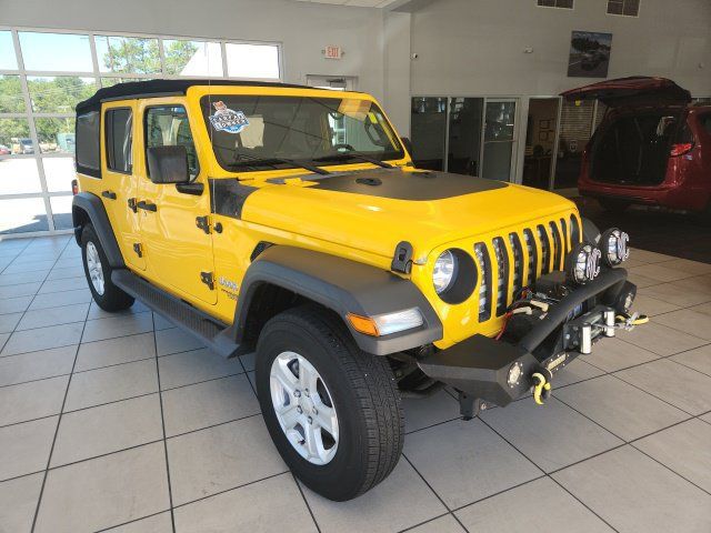 Used 2018 Jeep Wrangler Unlimited Sport S AWD/4WD image 2
