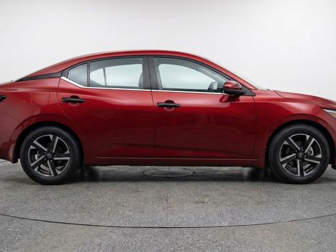 Used 2025 Nissan Sentra SV FWD image 11