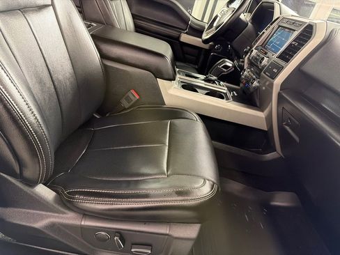 Used 2018 Ford F150 Lariat w/ Equipment Group 502A Luxury AWD/4WD image 21